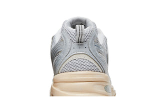 New Balance 530 Vintage Silver Metallic Moonbeam