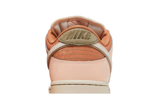 SB Dunk Low Trocadéro Gardens