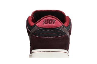 SB Dunk Low Riot Skateshop