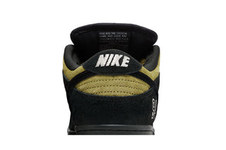 Supreme x Nike Dunk Low SB 'Camper Green'