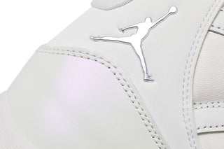 Jordan 11 Retro Pearl