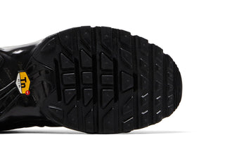 Nike Wmns Air Max Plus 'Triple Black'