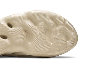 Adidas Yeezy Foam RNNR Sand