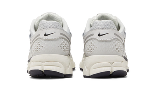 Nike Zoom Vomero 5 Photon Dust Metallic Silver